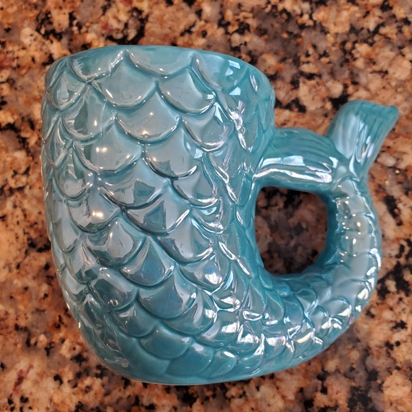 Blue iridescent mermaid mug - Picture 2 of 4